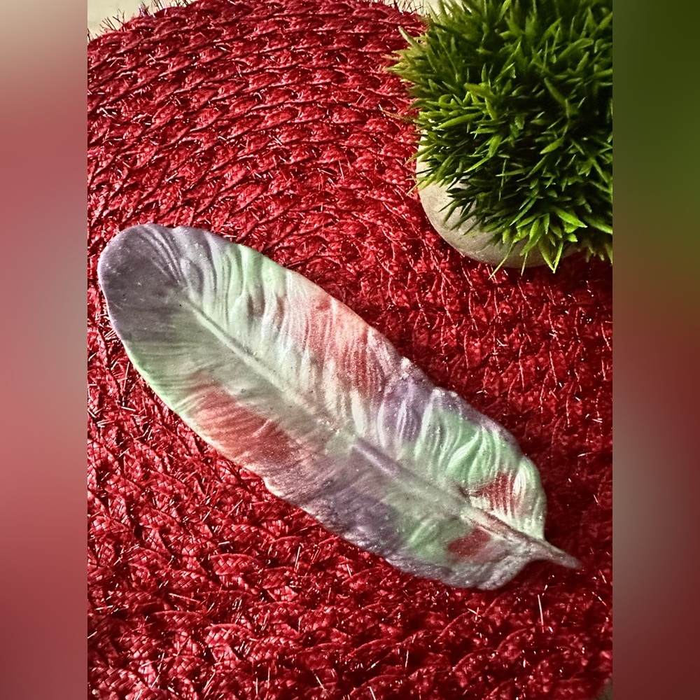 Handmade epoxy resin feather shaped colorful trinket tray